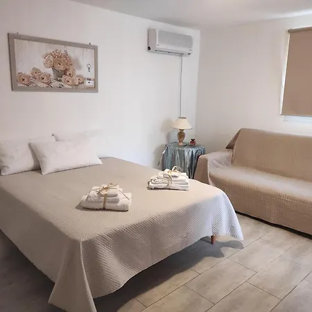 Apartment Mola Cristina House